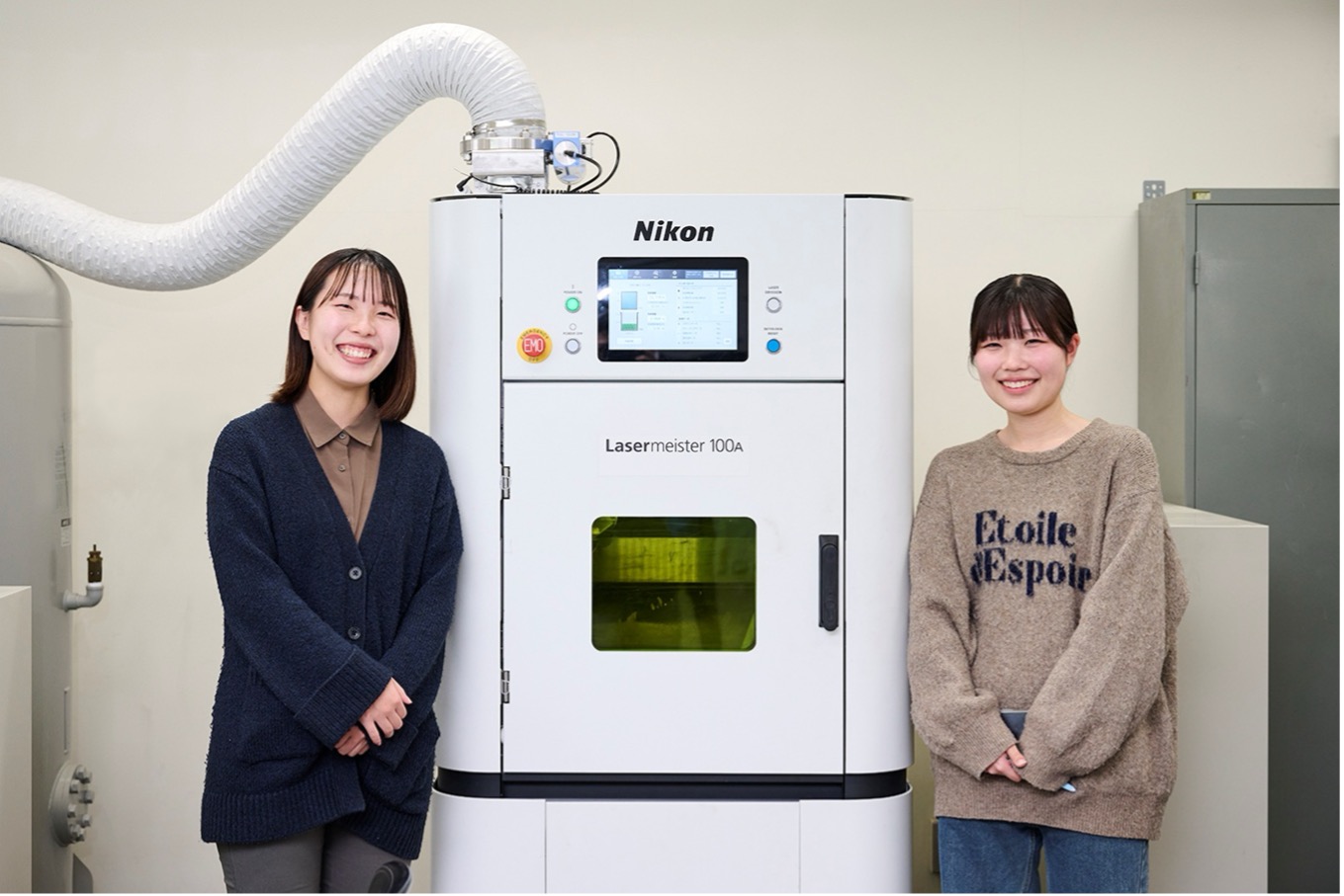 実際に装置を使用している学生さん